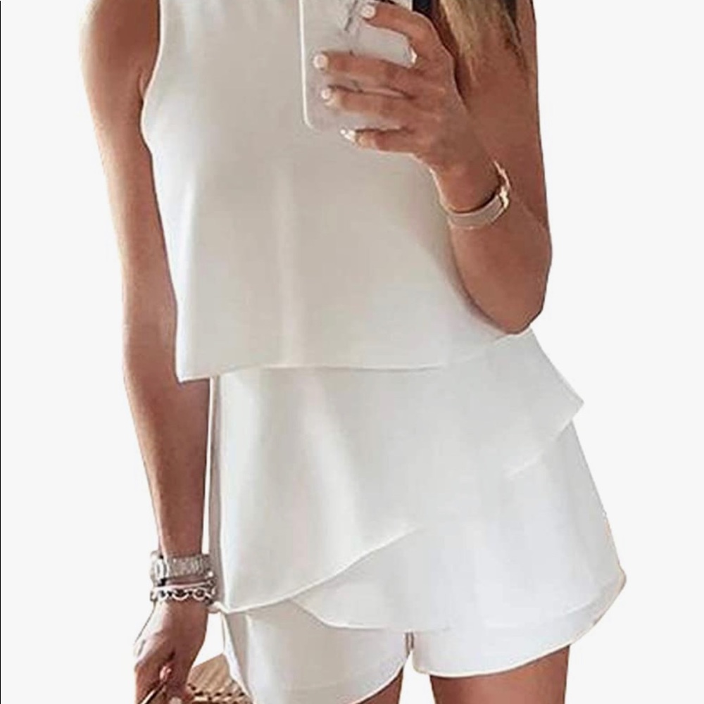 White romper - Picture 1 of 2
